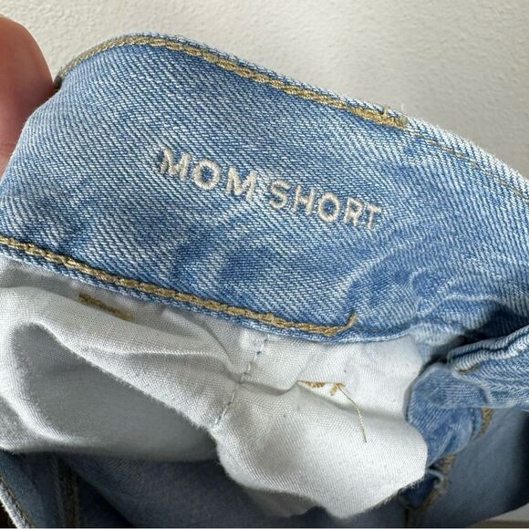 American Eagle Pleated Front Mom Jean Shorts High Rise Cuffed Hem Demin Size 12 - Picture 3 of 5